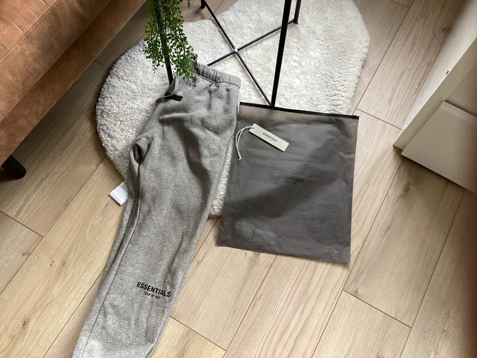 Essentials Fear of God Joggingbroek Grijs Maat S, Kleding | Heren, Broeken en Pantalons, Ophalen of Verzenden, Zo goed als nieuw