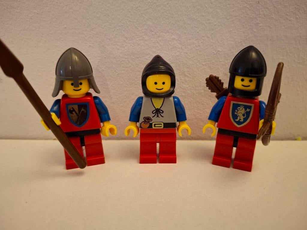 Lego 6055 Prison Convoy. Jaren 80 Castle, Kinderen en Baby's, Speelgoed | Duplo en Lego, Compleet, Lego, 33 Bath Road, Slough, UK