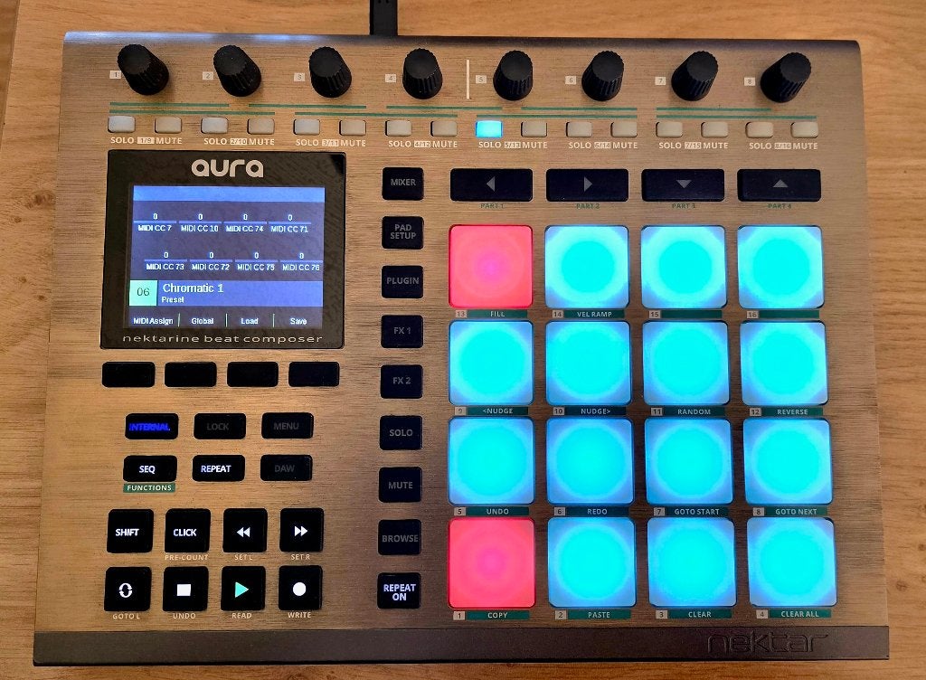 Nektar Aura/Aruba usb midi drumpad controller en sequencer, Ophalen of Verzenden, Zo goed als nieuw