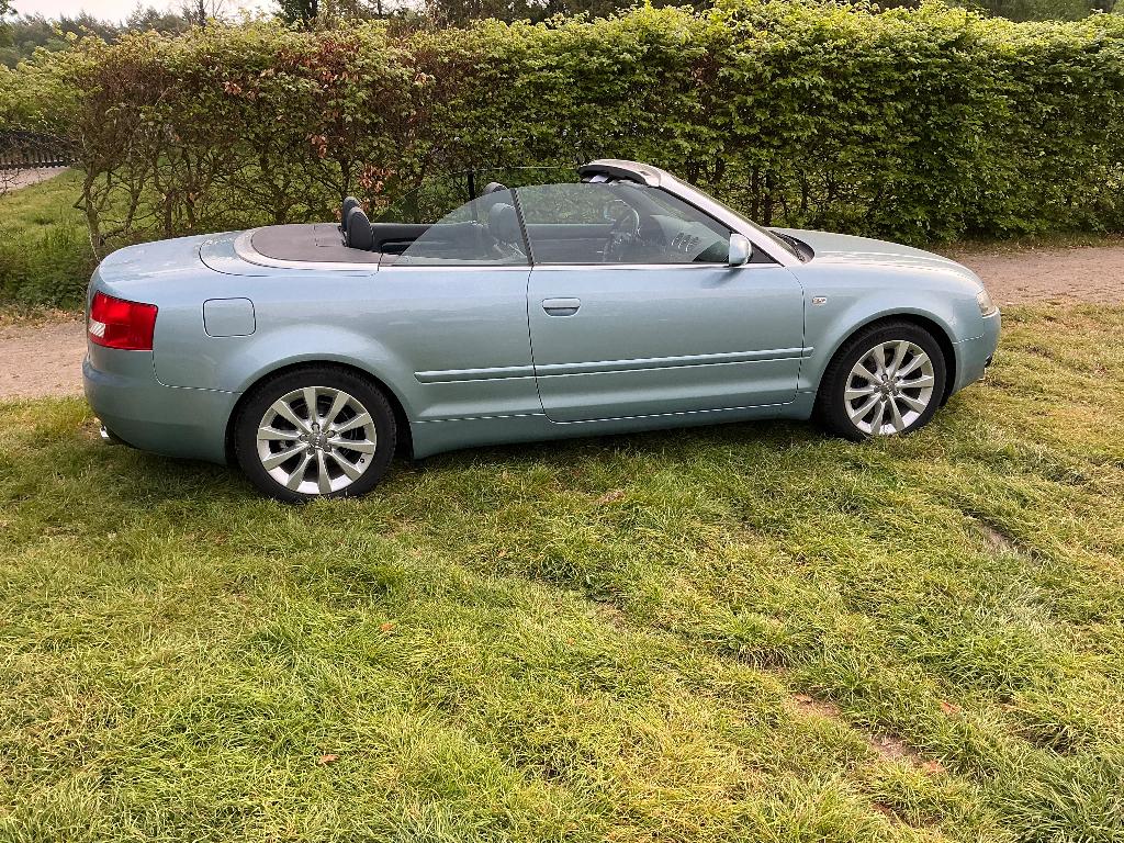 Audi A4 2.4 V6 125KW Cabrio AUT 2002 Blauw, Cabriolet, A4, Particulier, 1600 kg