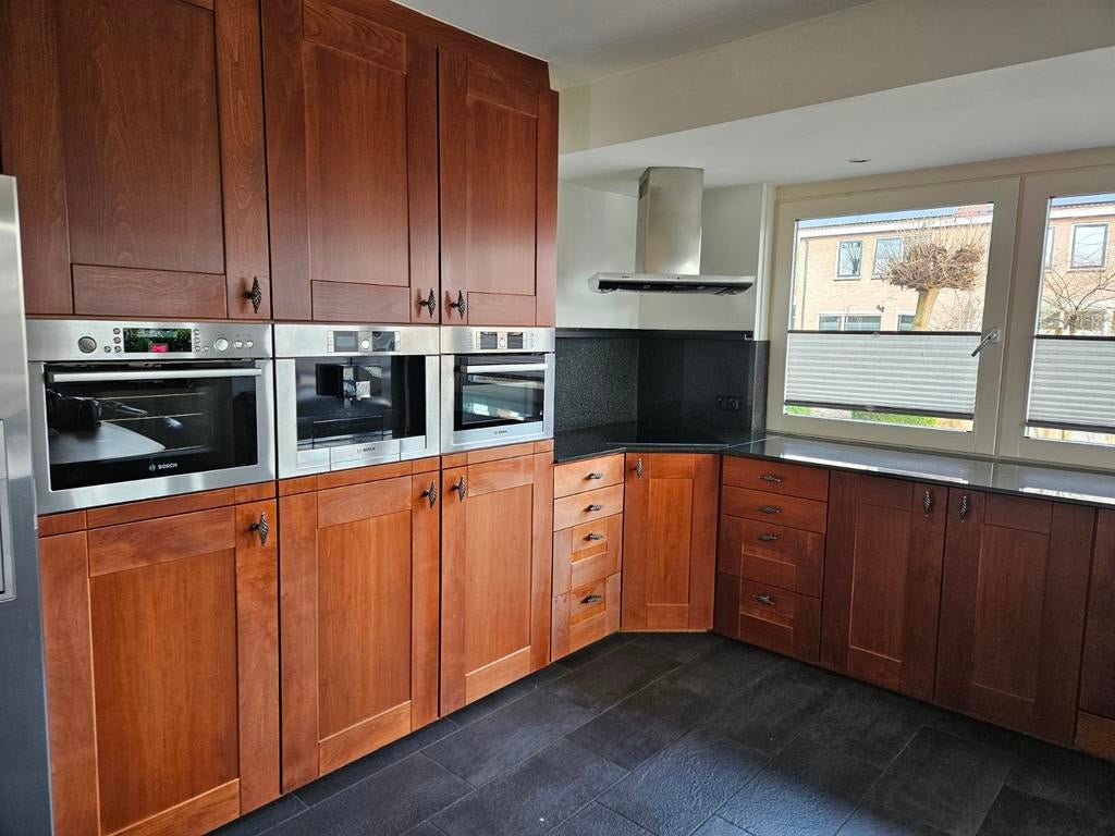 Complete massief kersenhout Bribus keuken, Huis en Inrichting, Keuken | Complete keukens, Ophalen, Gebruikt, Graniet of Steen