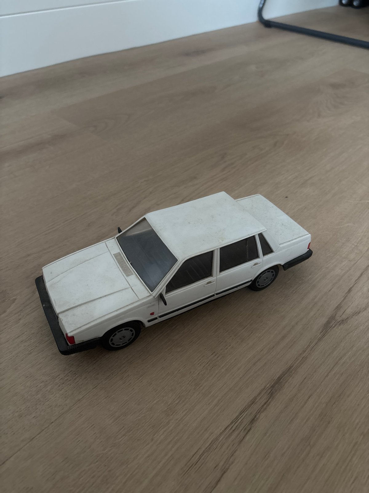 Stahlberg/Emek 1:25 Volvo 760GLE modelauto, Ophalen of Verzenden, Zo goed als nieuw, Auto