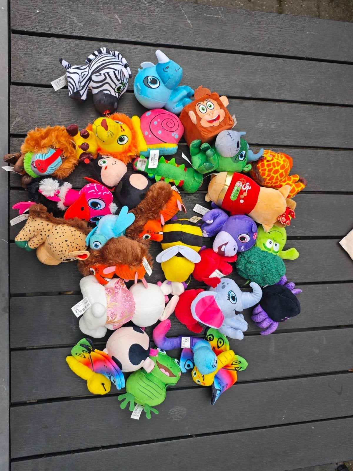 27 stuks mini knuffels beschikbaar Nijmegen Dukenburg, Kinderen en Baby's, Speelgoed | Knuffels en Pluche, Ophalen of Verzenden