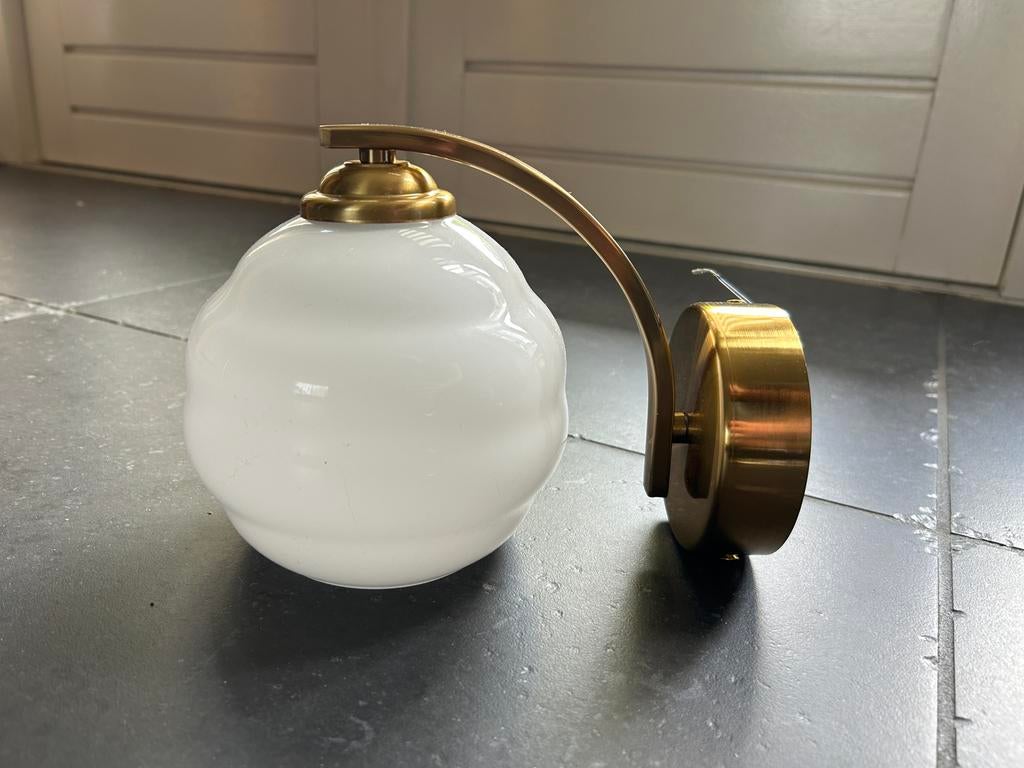 Antiek Melkglas Goud Badkamer Wandlamp, Huis en Inrichting, Woonaccessoires | Stolpen, Ophalen, Zo goed als nieuw