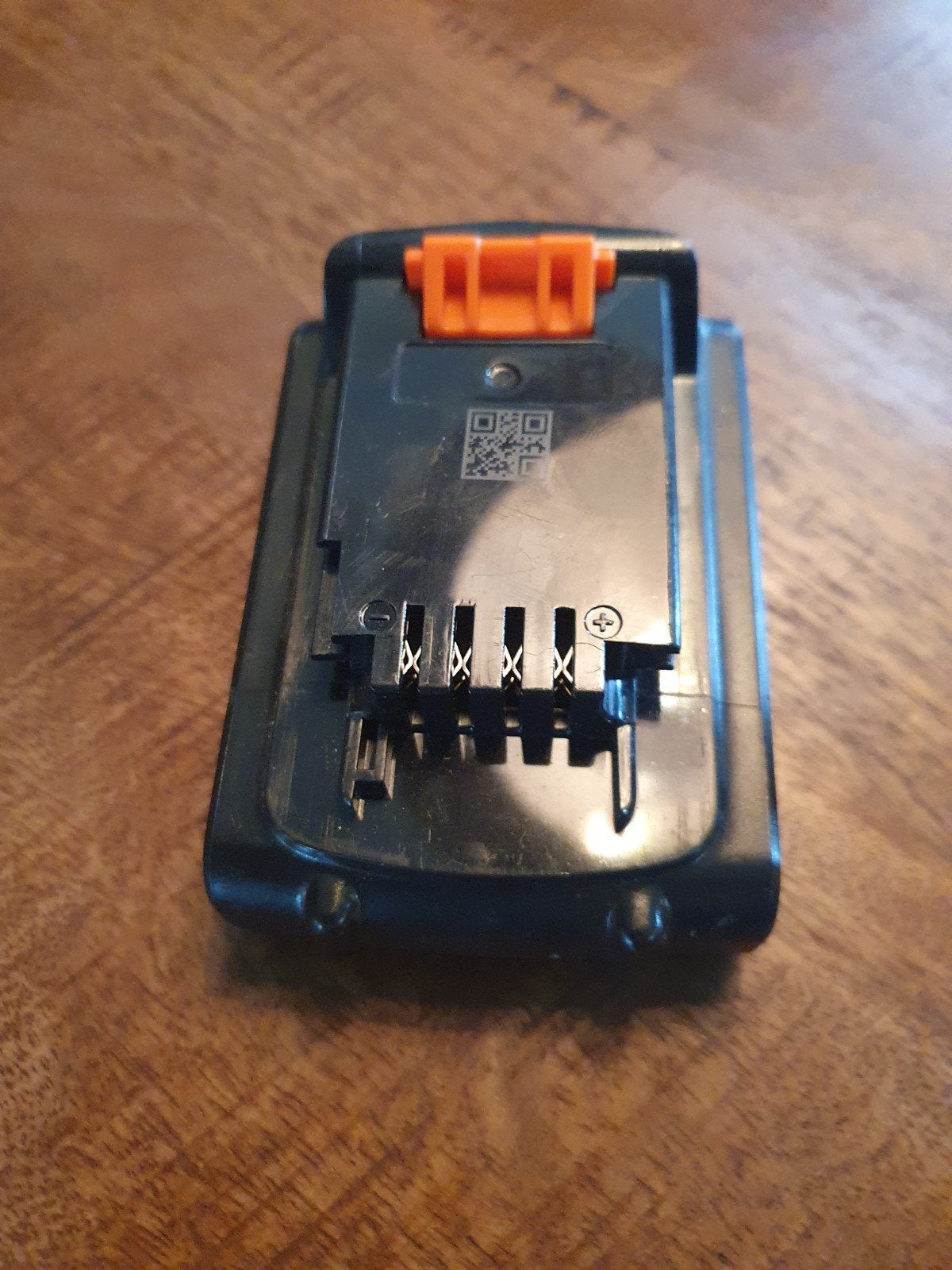 2 Black+Decker 18V Lithium 1.5Ah Accu met Oplader, Ophalen of Verzenden, Gebruikt, Minder dan 400 watt, Overige typen