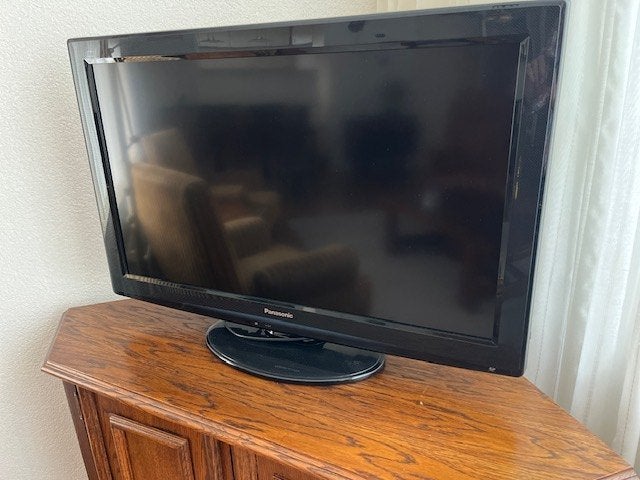 Panasonic TV TX-L32S20E
