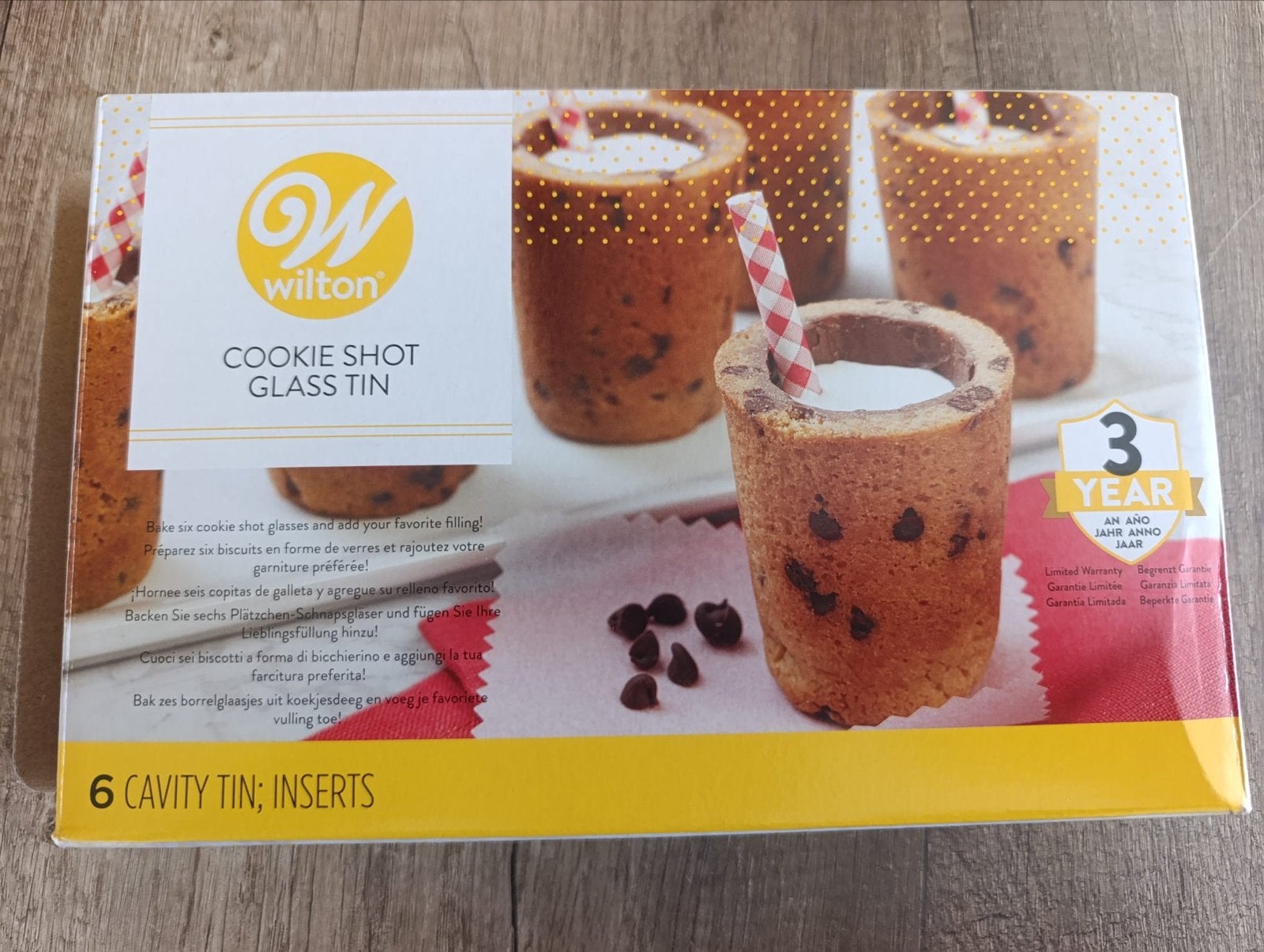 Wilton Cookie Shot Glass Tin - 6 Cavity Bakvorm, Ophalen of Verzenden, Nieuw, Taarten, Bakvorm