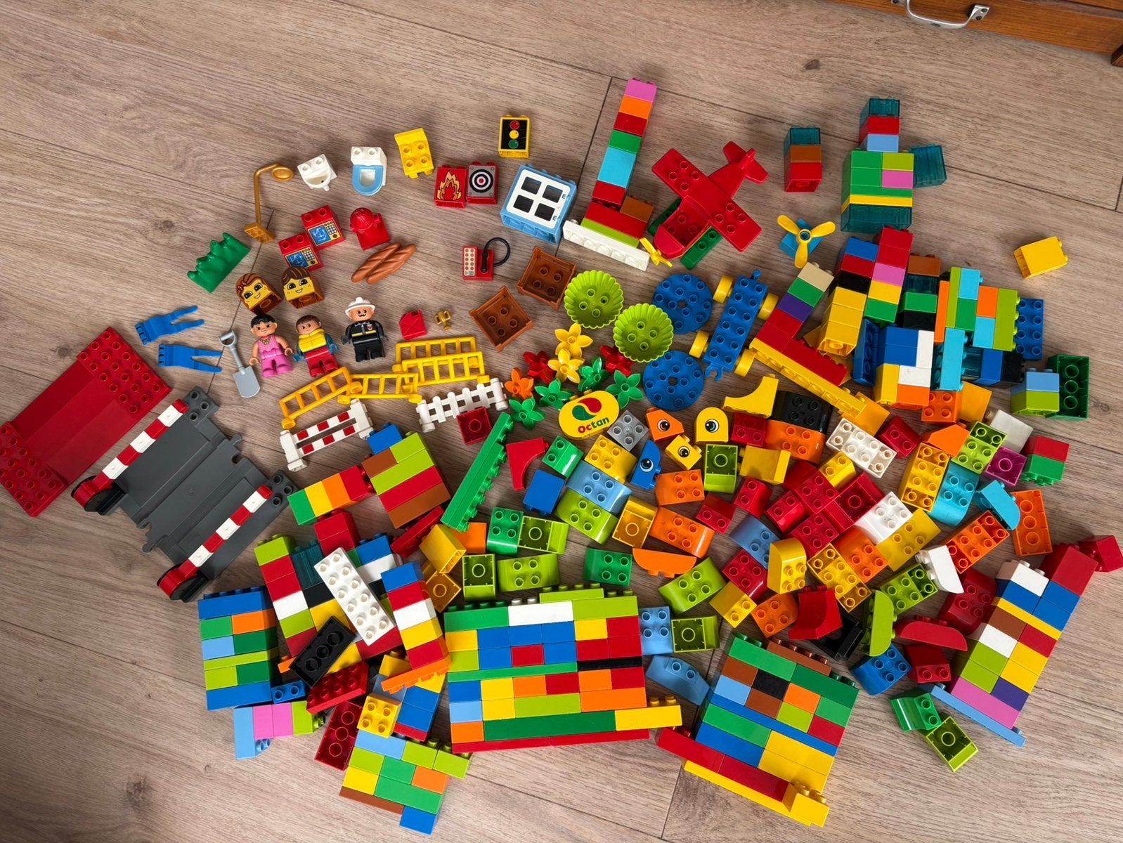 Grote verzameling Duplo blokken en figuren, Kinderen en Baby's, Speelgoed | Duplo en Lego, Gebruikt, Ophalen of Verzenden, Duplo