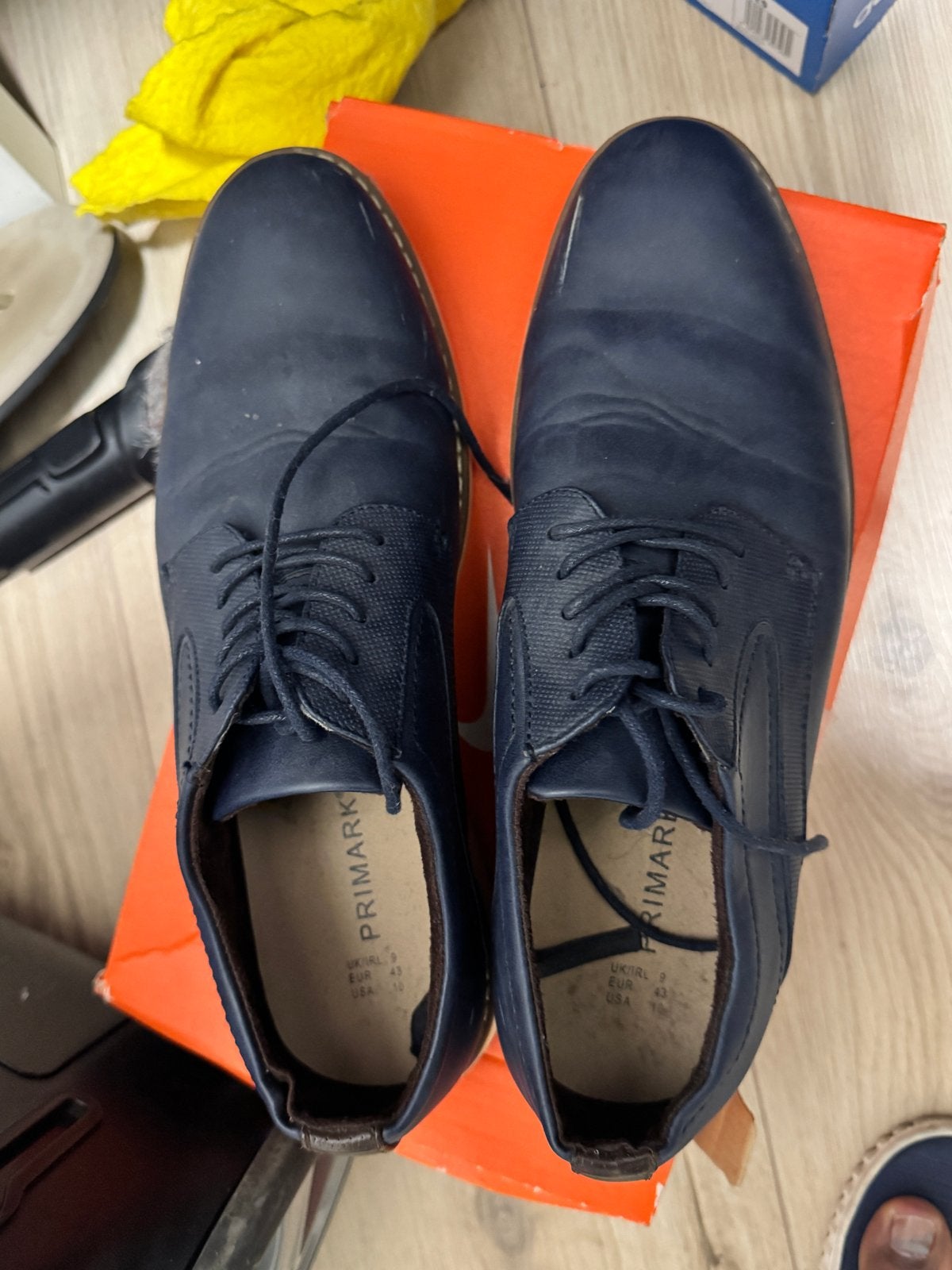 Primark herenschoenen maat 43 en kinderschoenen maat 24, Kleding | Heren, Schoenen, Ophalen of Verzenden, Gedragen, Blauw, Veterschoenen