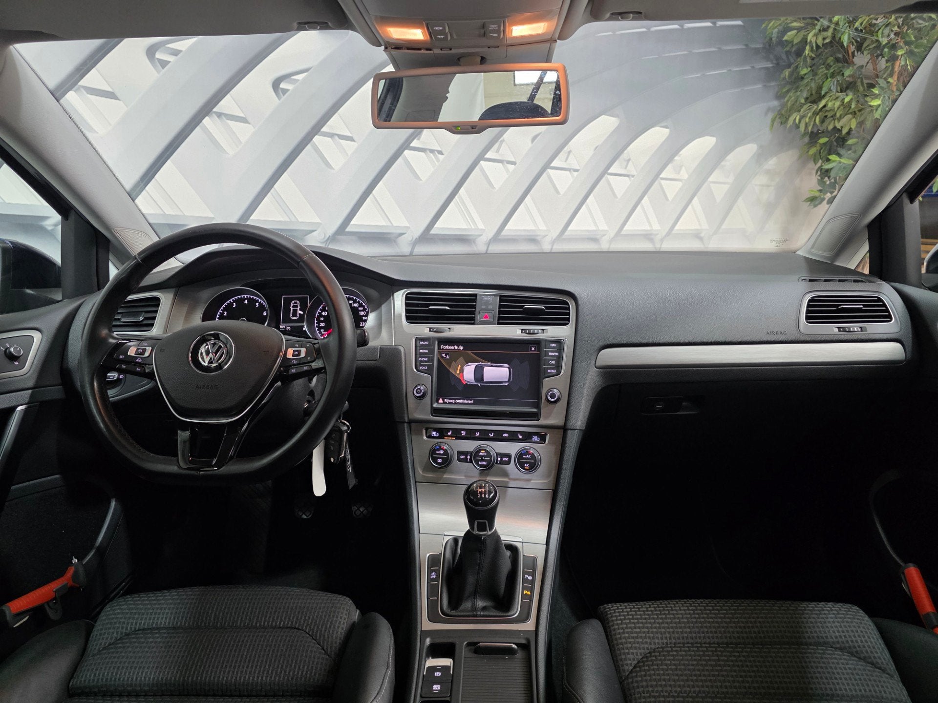 Volkswagen Golf 1.2 TSI Edition R Connected adop massage, Auto's, Voorwielaandrijving, Gebruikt, Euro 6, 4 cilinders