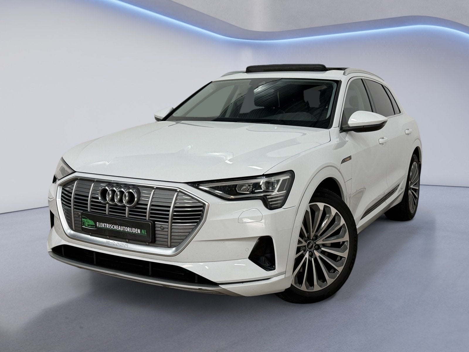 Audi E-tron 55 quattro Business edition Plus 95 kWh|PANO|MEM, Auto's, Automaat, Zwart, 95 kWh, Vierwielaandrijving