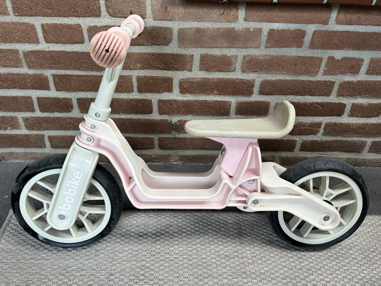 Bobike loopfiets roze/wit, Ophalen, Gebruikt, Loopfiets
