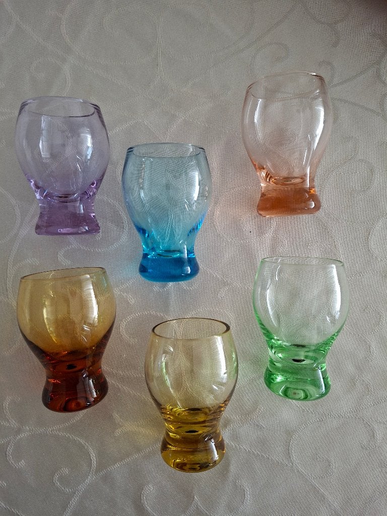 Antiek glazen, set van 6 antieke gekleurde mini glazen, Verzamelen, Ophalen of Verzenden, Zo goed als nieuw, Overige typen