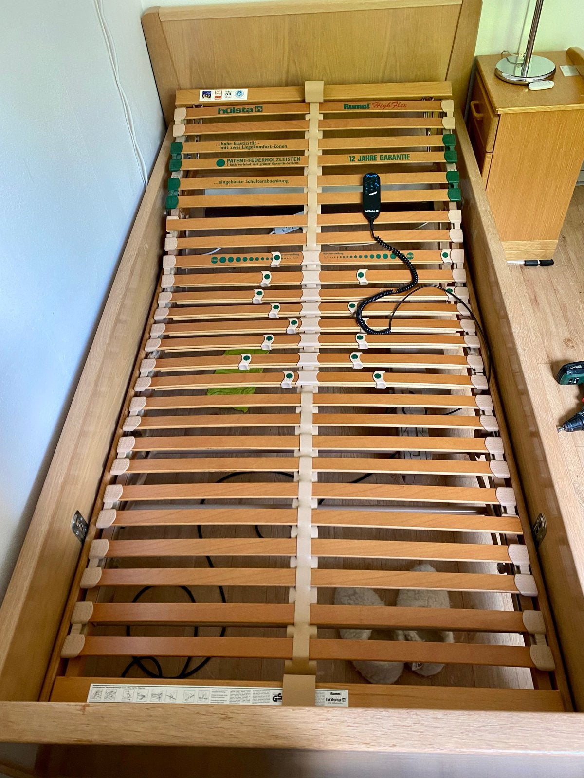 Hülsta bed met elektrische verstelbare lattenbodem100x200, Ophalen, Eenpersoons, Bruin, 200 cm