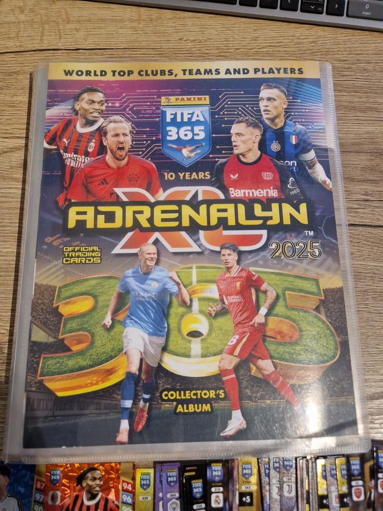 Panini FIFA 365 Adrenalyn XL 2025 Kaarten, Ophalen of Verzenden, Zo goed als nieuw, Meerdere kaarten, Foil