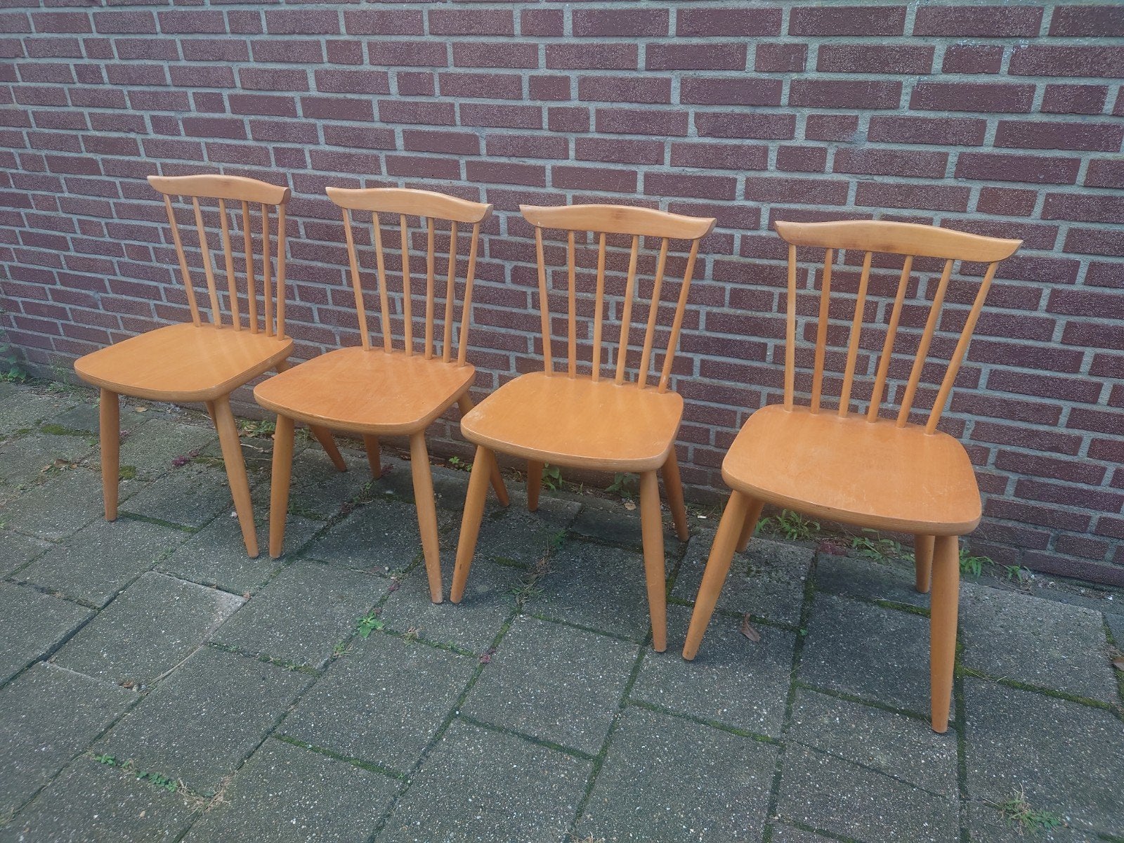 Vintage houten spijlenstoelen - 4 stuks, Ophalen, Gebruikt, Bruin, Vintage