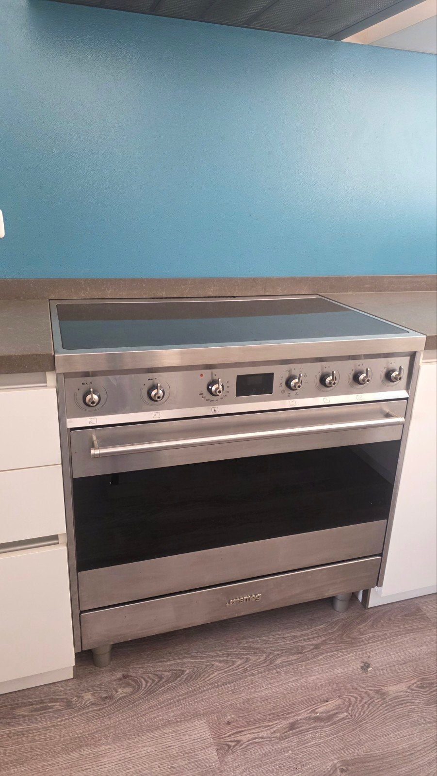 Smeg C9CTX19-1 Inductie Fornuis met Oven, 60 cm of meer, Zo goed als nieuw, Energieklasse A of zuiniger, Inductie