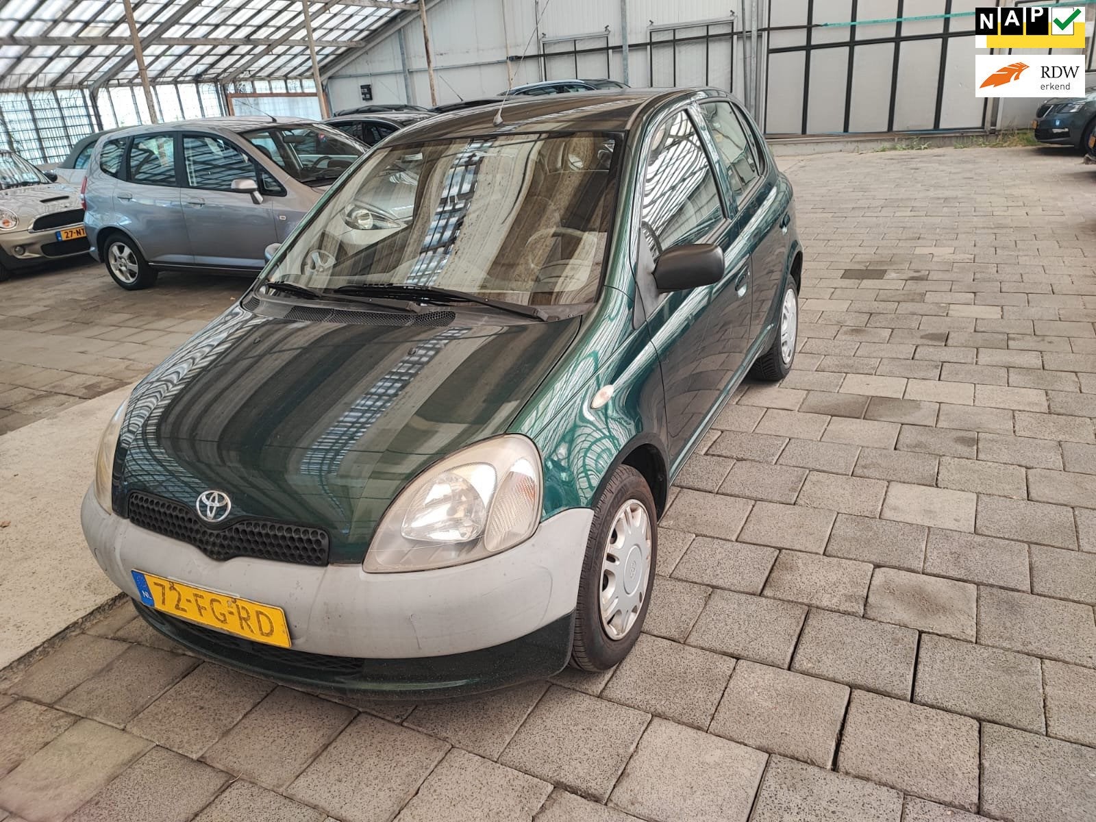 Toyota Yaris 1.0-16V VVT-i Terra, Voorwielaandrijving, Radio, Gebruikt, 4 cilinders