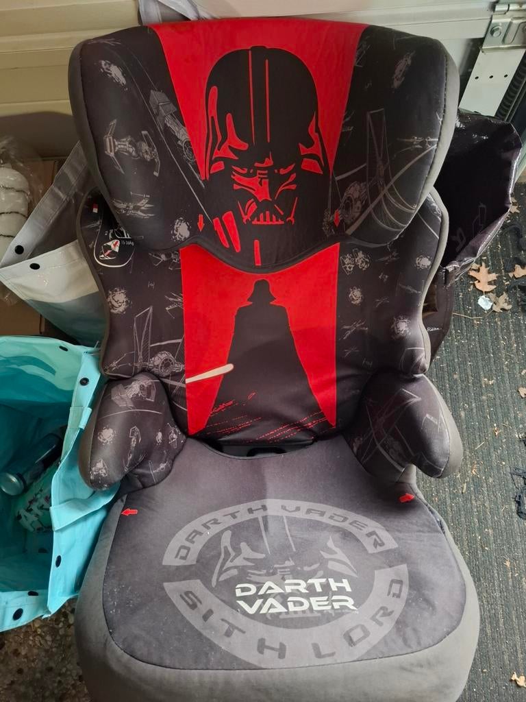 Darth Vader Autostoel - Gebruikt maar in goede staat, 15 t/m 36 kg, Zijbescherming, Ophalen, Overige merken