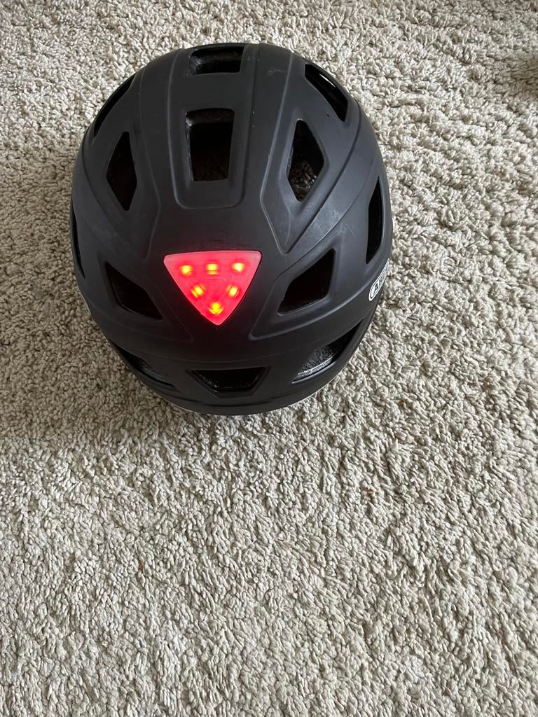 Abus Hyban fietshelm zwart maat L, Ophalen of Verzenden, Zo goed als nieuw, L, Heer of Dame