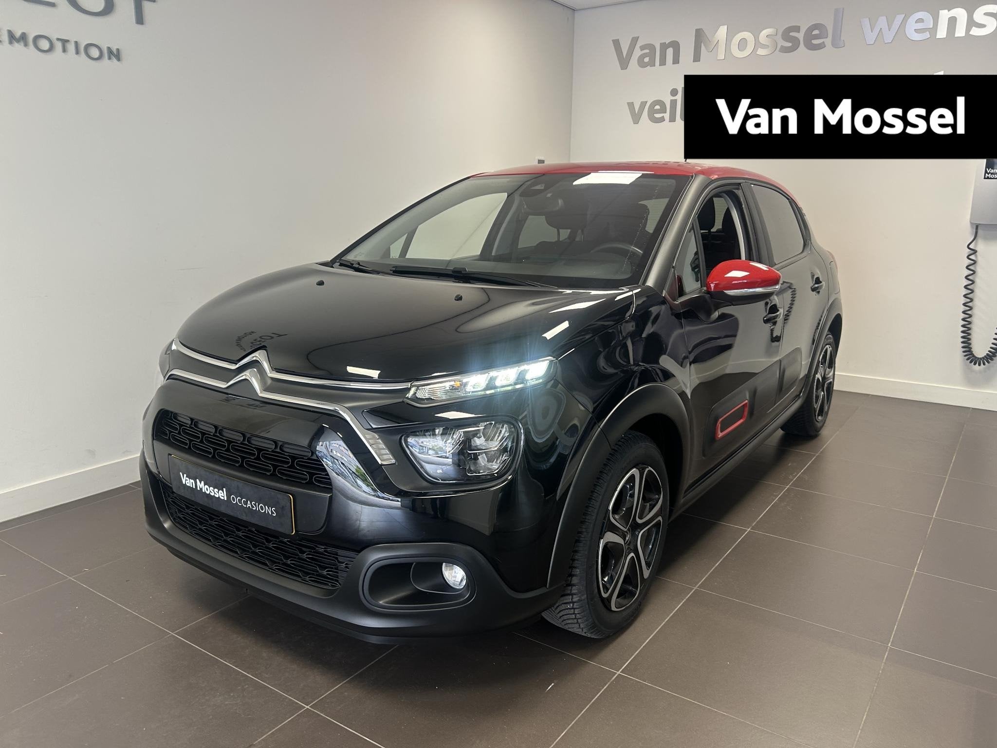 Citroen C3 1.2 PureTech Feel | Navigatie | Parkeerhulp | Cru, Voorwielaandrijving, Euro 6, 1199 cc, 450 kg