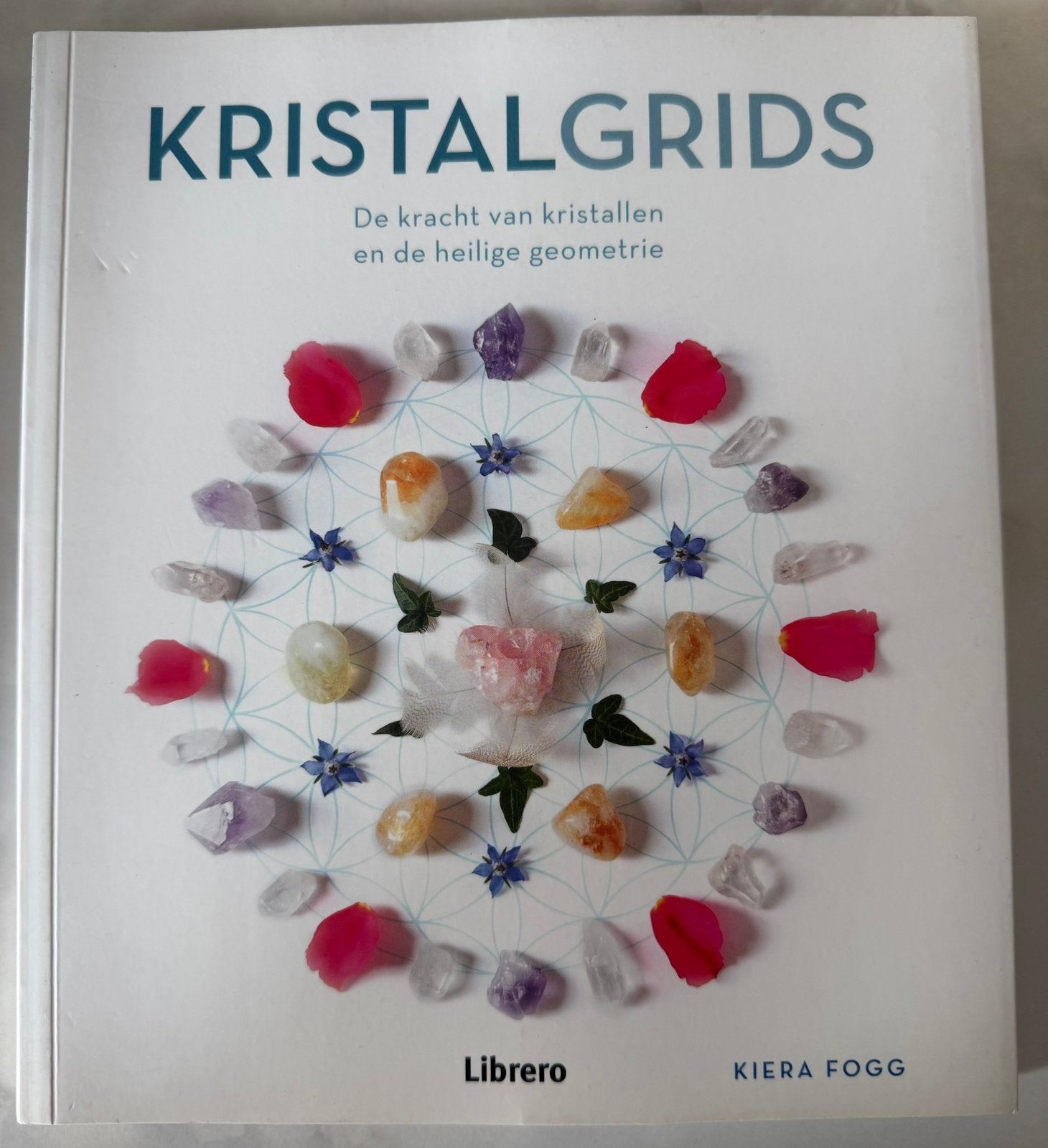 Kristalgrids: De kracht van kristallen en heilige geometrie, Boeken, Ophalen of Verzenden, Zo goed als nieuw, Spiritualiteit algemeen