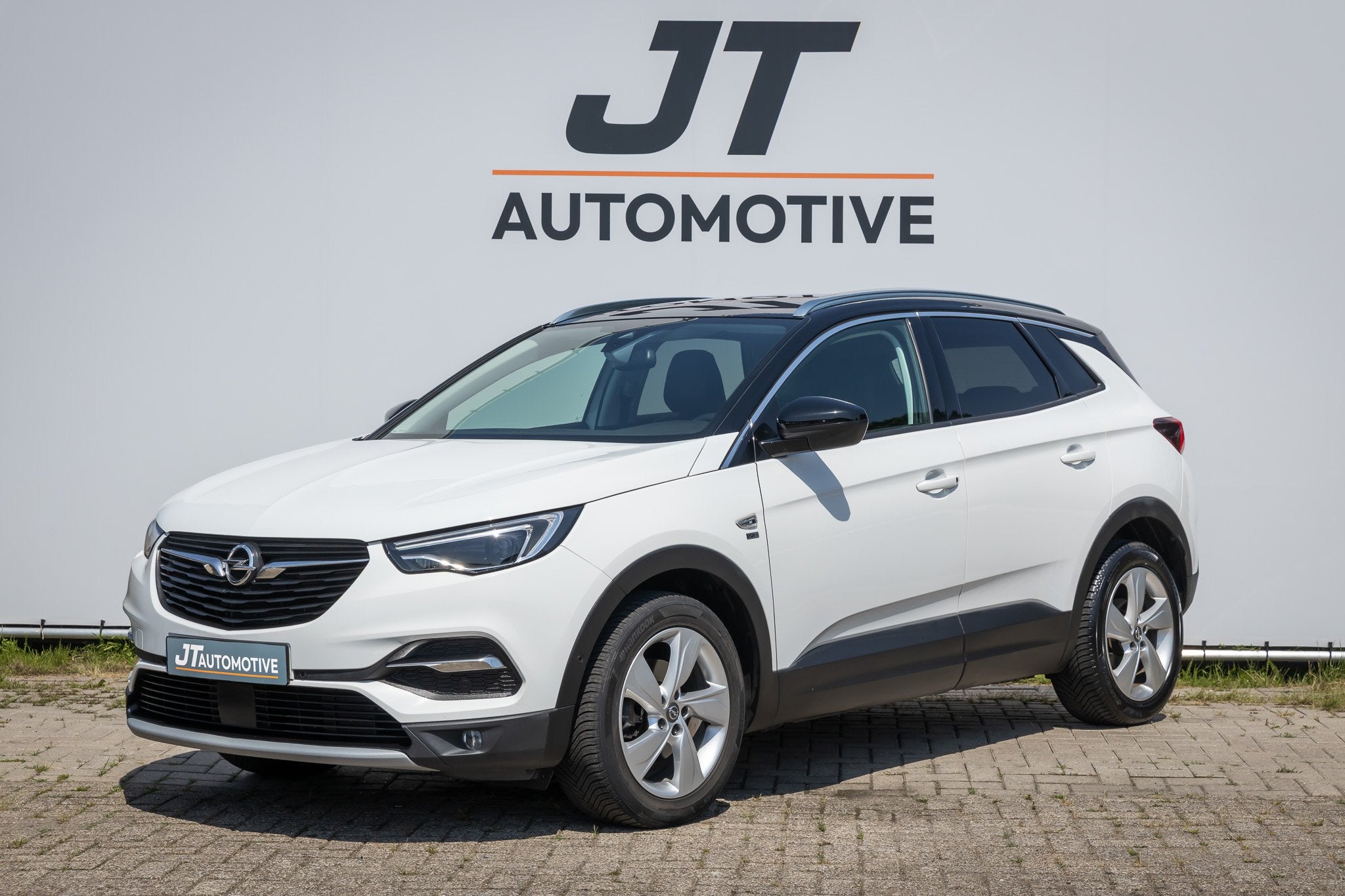 Opel Grandland X 1.2 Turbo 120 jaar edition Trekhaak | Stoel, Gebruikt, Euro 6, 1199 cc, Automatische klimaatregeling