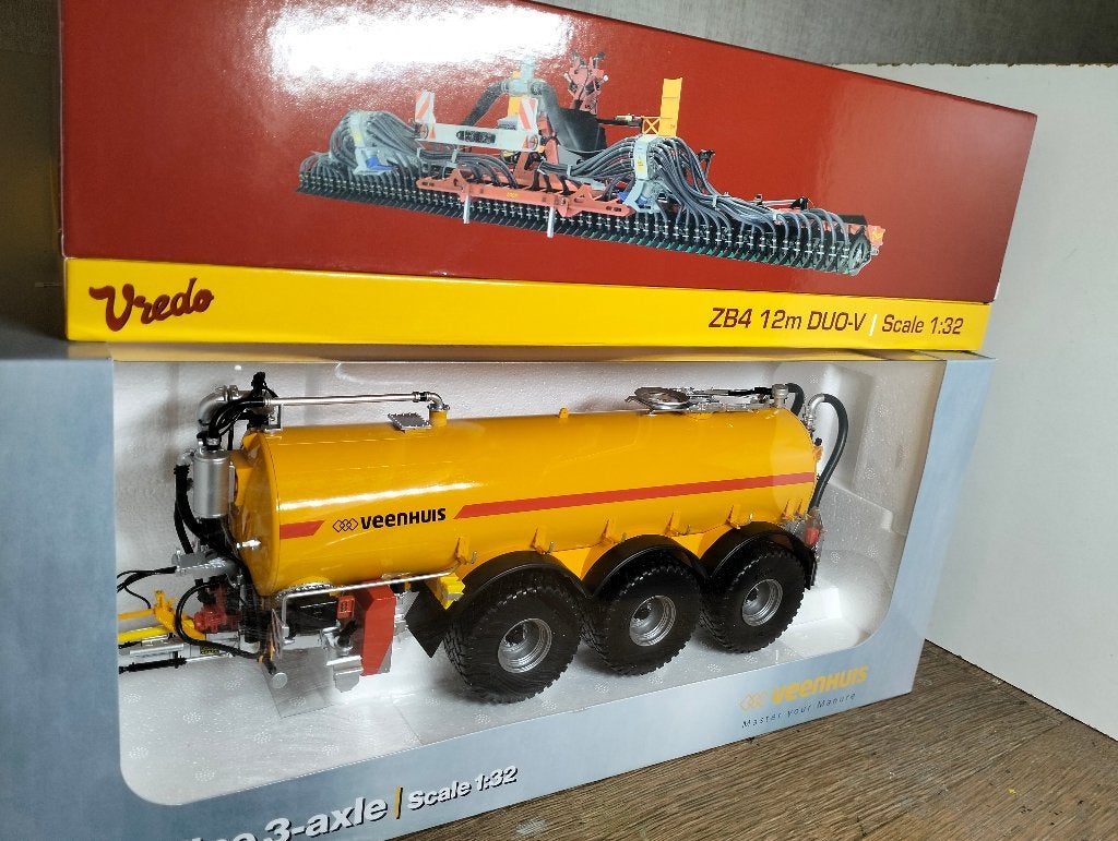 Te koop UH Veenhuis Profiline 3-axle/ Vredo ZB4 12m Duo-V., Hobby en Vrije tijd, Modelauto's | 1:32, Ophalen of Verzenden, Nieuw