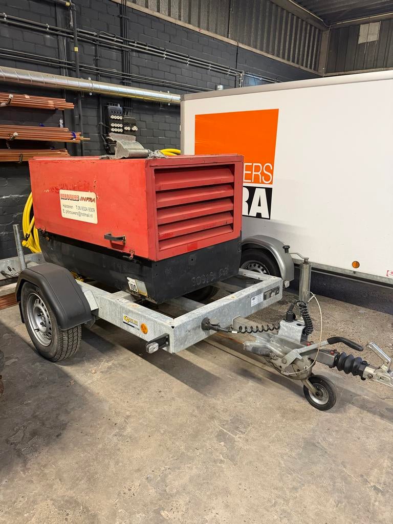 Mobiele diesel compressor Atlas Copco, Doe-het-zelf en Verbouw, Compressors, 100 liter of meer, Ophalen, Gebruikt, Mobiel