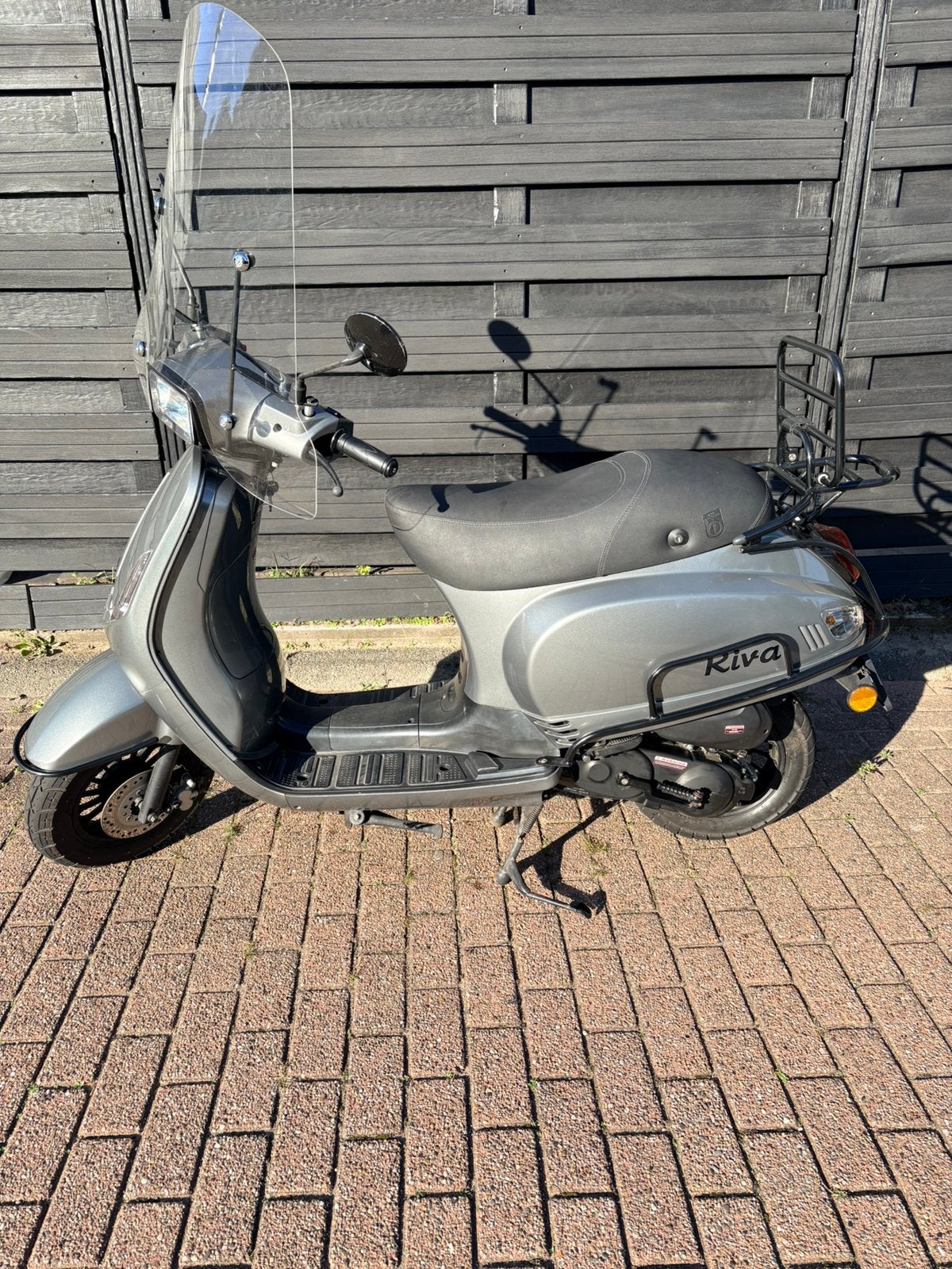 Btc riva scooter, Fietsen en Brommers, Ophalen, Zo goed als nieuw, Benzine, Overige modellen