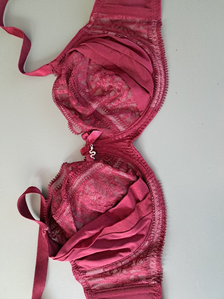Hunkemöller bh E80 donkerrood I am Daniëlle, Kleding | Dames, Ondergoed en Lingerie, Hunkemöller, Ophalen of Verzenden, Rood, BH