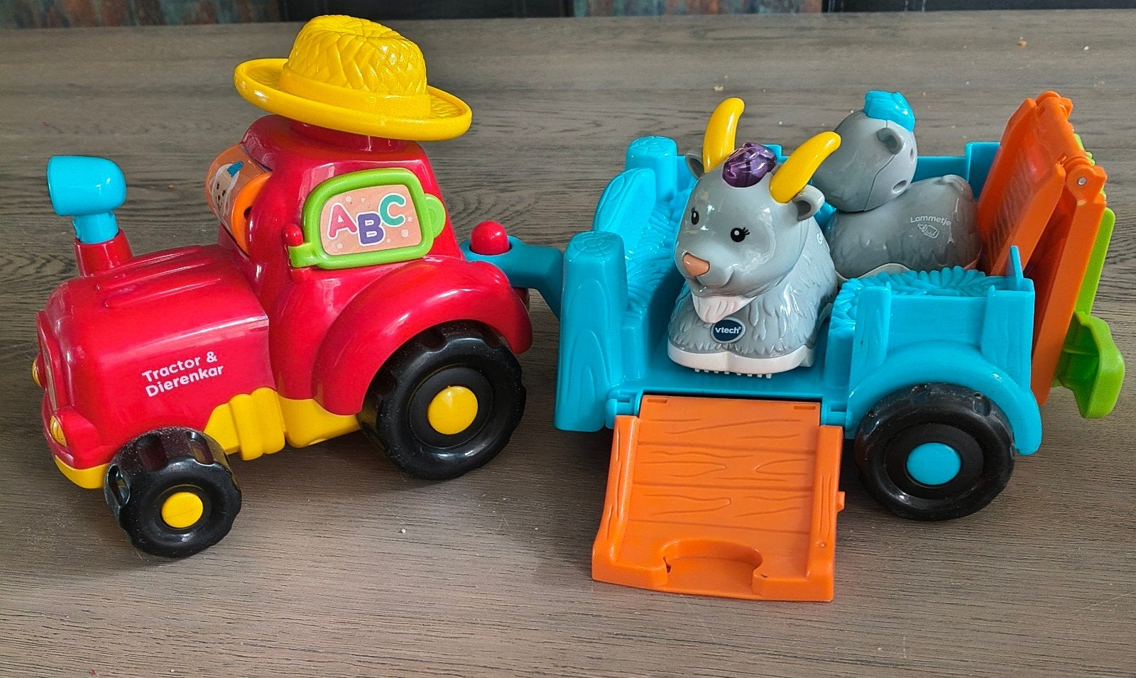 VTech Tractor & Dierenkar met geit en baby geit, Ophalen of Verzenden, Zo goed als nieuw, Auto, Met geluid