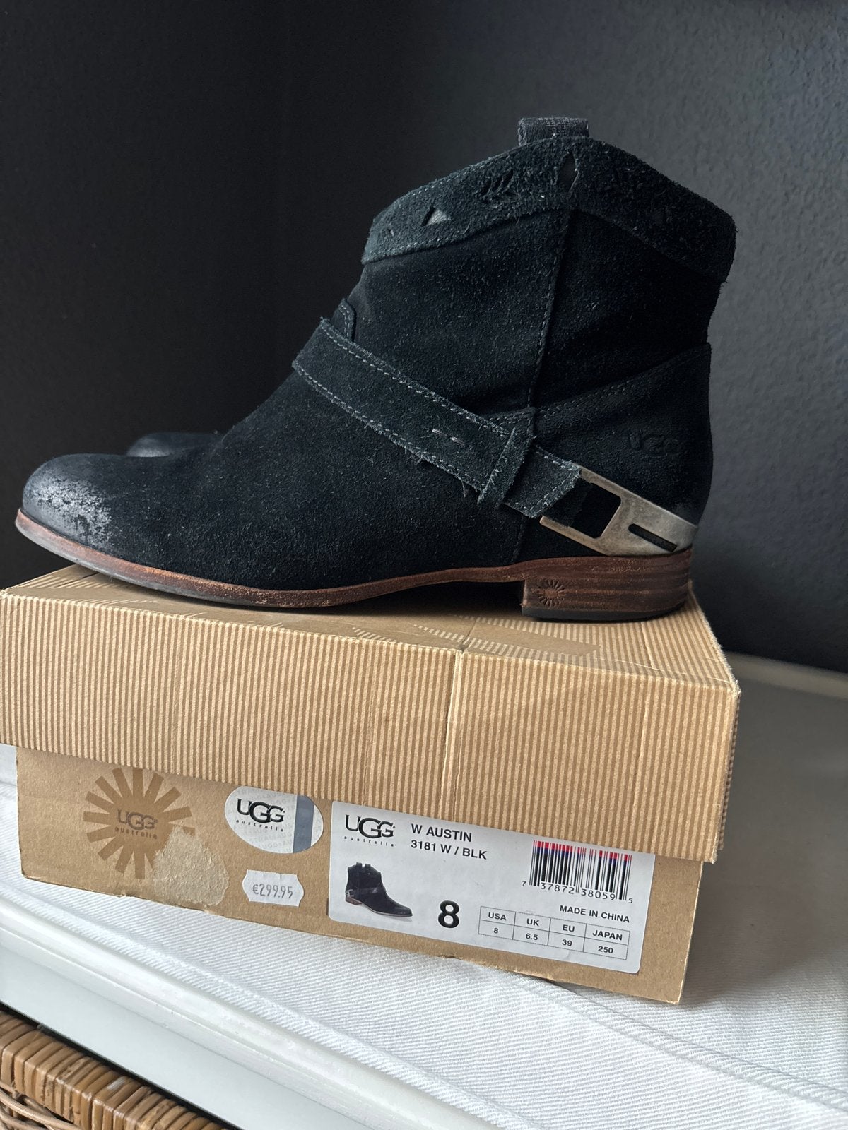 Uggs W Austin 3181 W/BLK - Maat 38 (maat 39 valt als 38), Kleding | Dames, Zwart, Lage of Enkellaarzen, Ophalen of Verzenden, Gedragen
