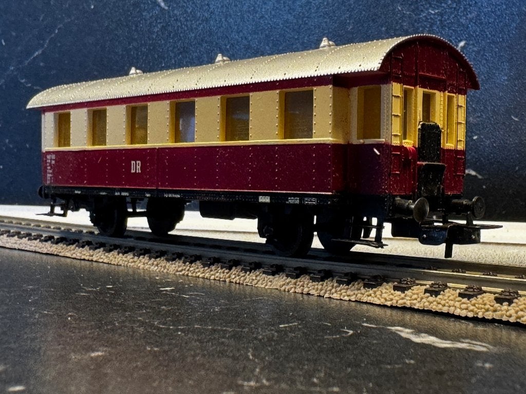 DB-1706: VEB PREFO 2-assige exBi33 personenwagon, Gebruikt, Gelijkstroom, Wagon, Piko