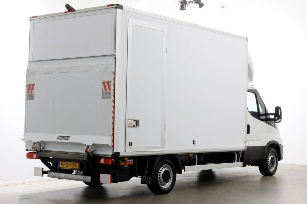 Iveco Daily 35S14 136pk HiMatic Automaat Bakwagen met laadkl, Auto's, Automaat, Gebruikt, Iveco, Wit
