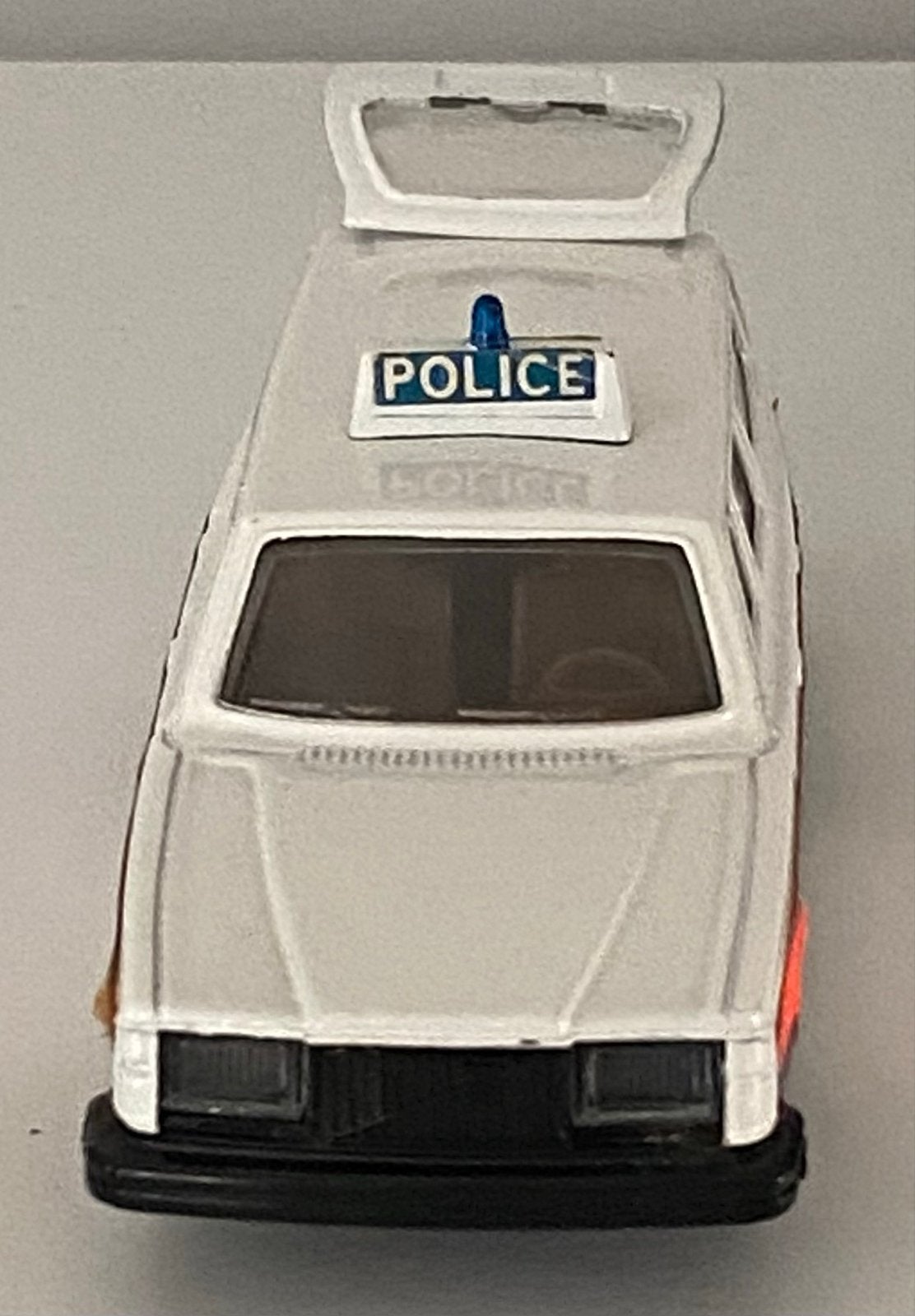 Dinky Toys Politie Volvo 245 Estate met accessoires, Ophalen of Verzenden, Nieuw, Auto, Dinky Toys
