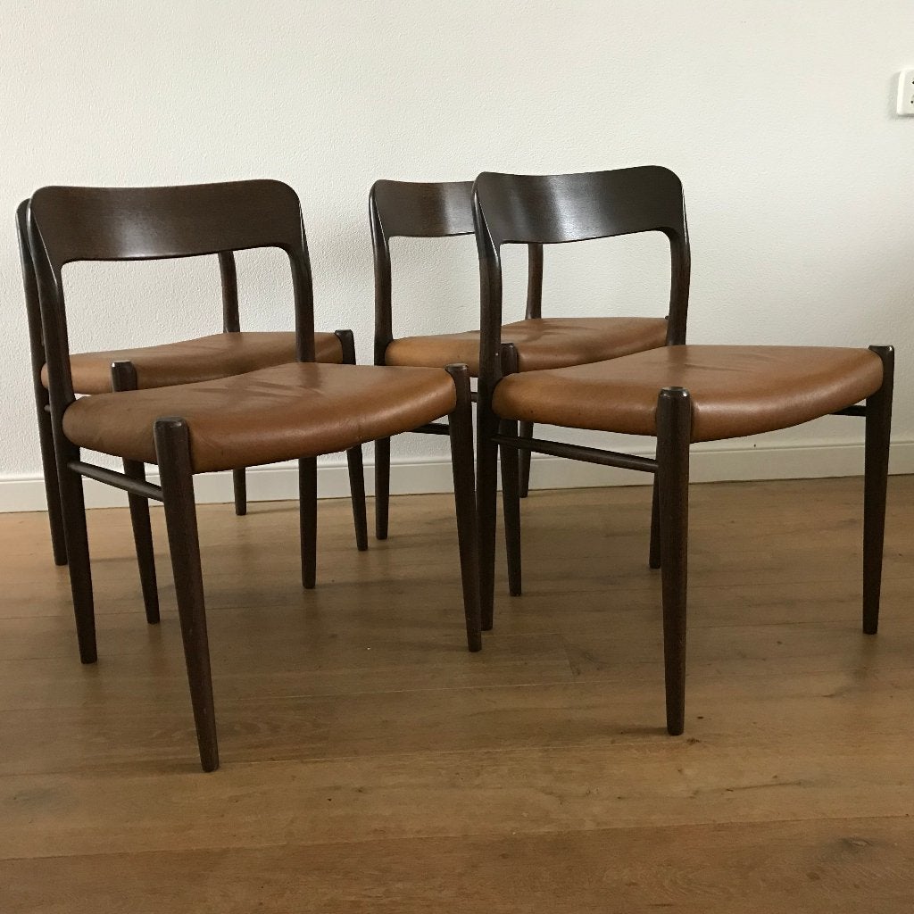 4 N.O. Moller 75 stoelen vintage deens design, Ophalen, Gebruikt, Bruin, Leer