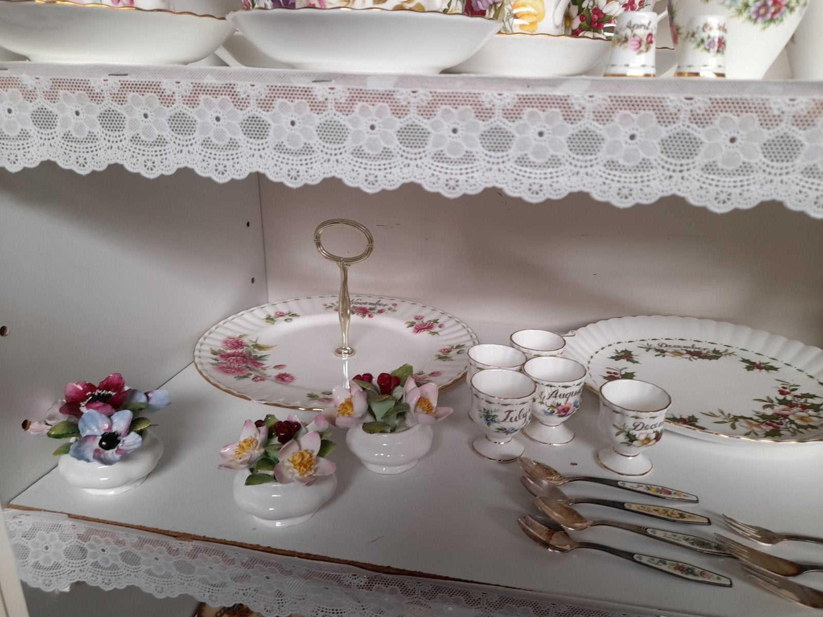Royal albert flower of the month bloem stukjes 25.00 p.s, Ophalen
