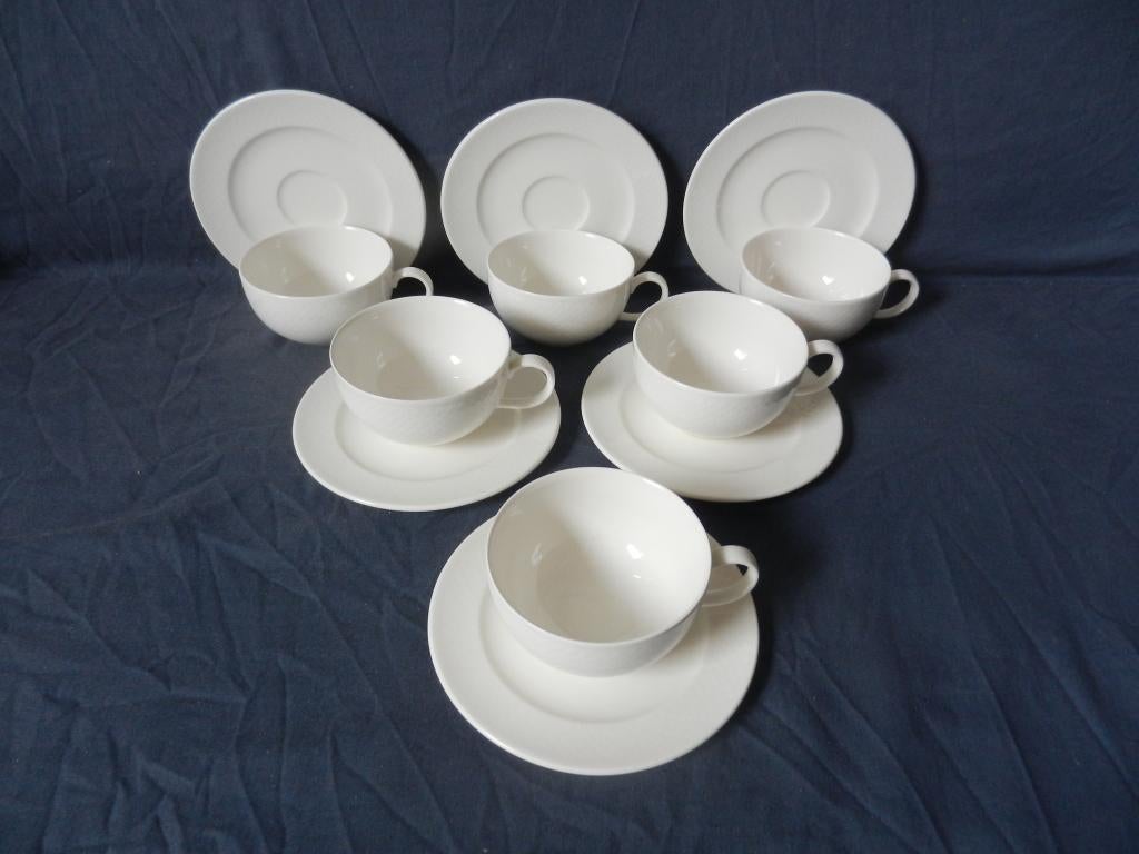 Zes theekoppen & schotels Villeroy en Boch model Tipo Weiss2, Gebruikt, Keramiek, Ophalen of Verzenden, Effen