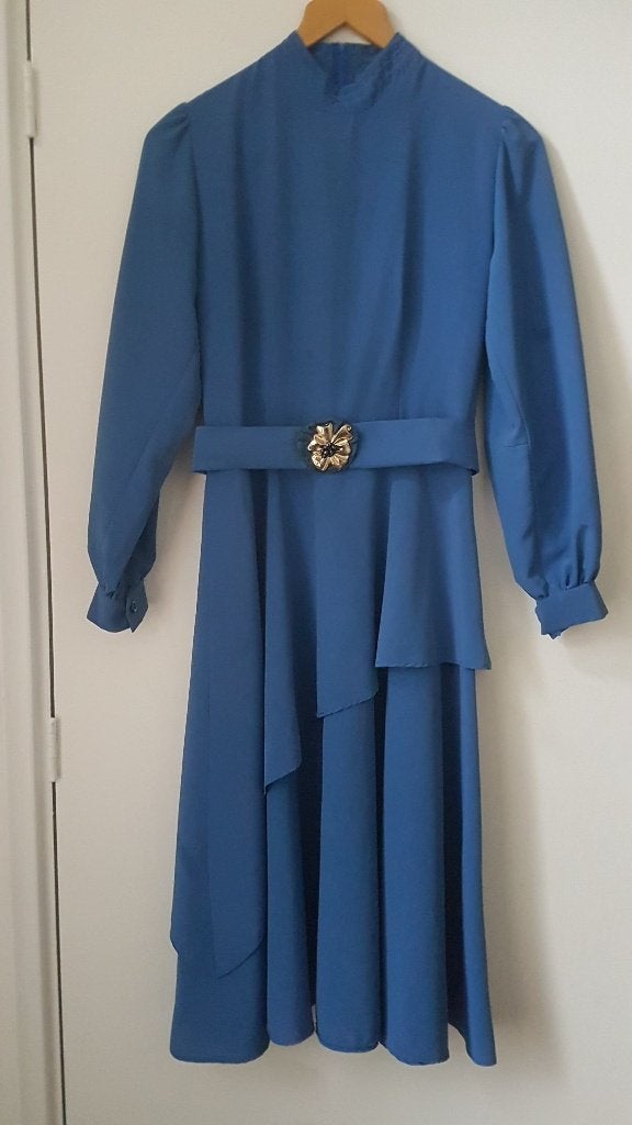 Nette jurk met mooie riem Maat 38 Lengte 120 cm, Ophalen of Verzenden, Nieuw, Maat 38/40 (M), Onder de knie