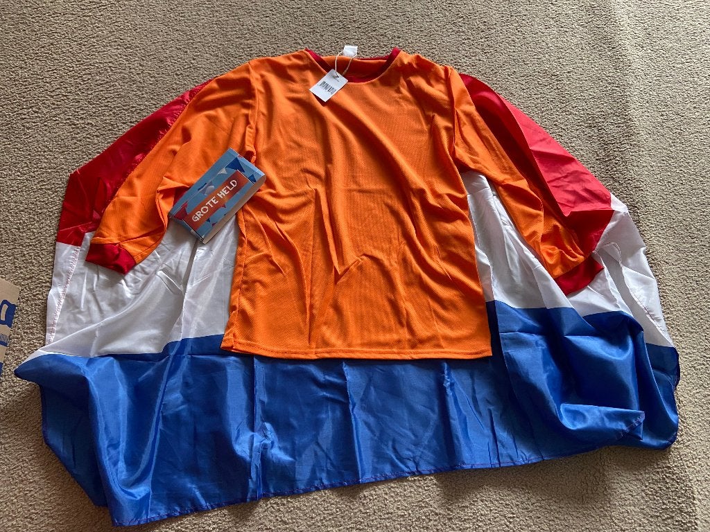 Grote held oranje shirt met vlag WK, Ophalen of Verzenden, Zo goed als nieuw, Overige binnenlandse clubs, Shirt