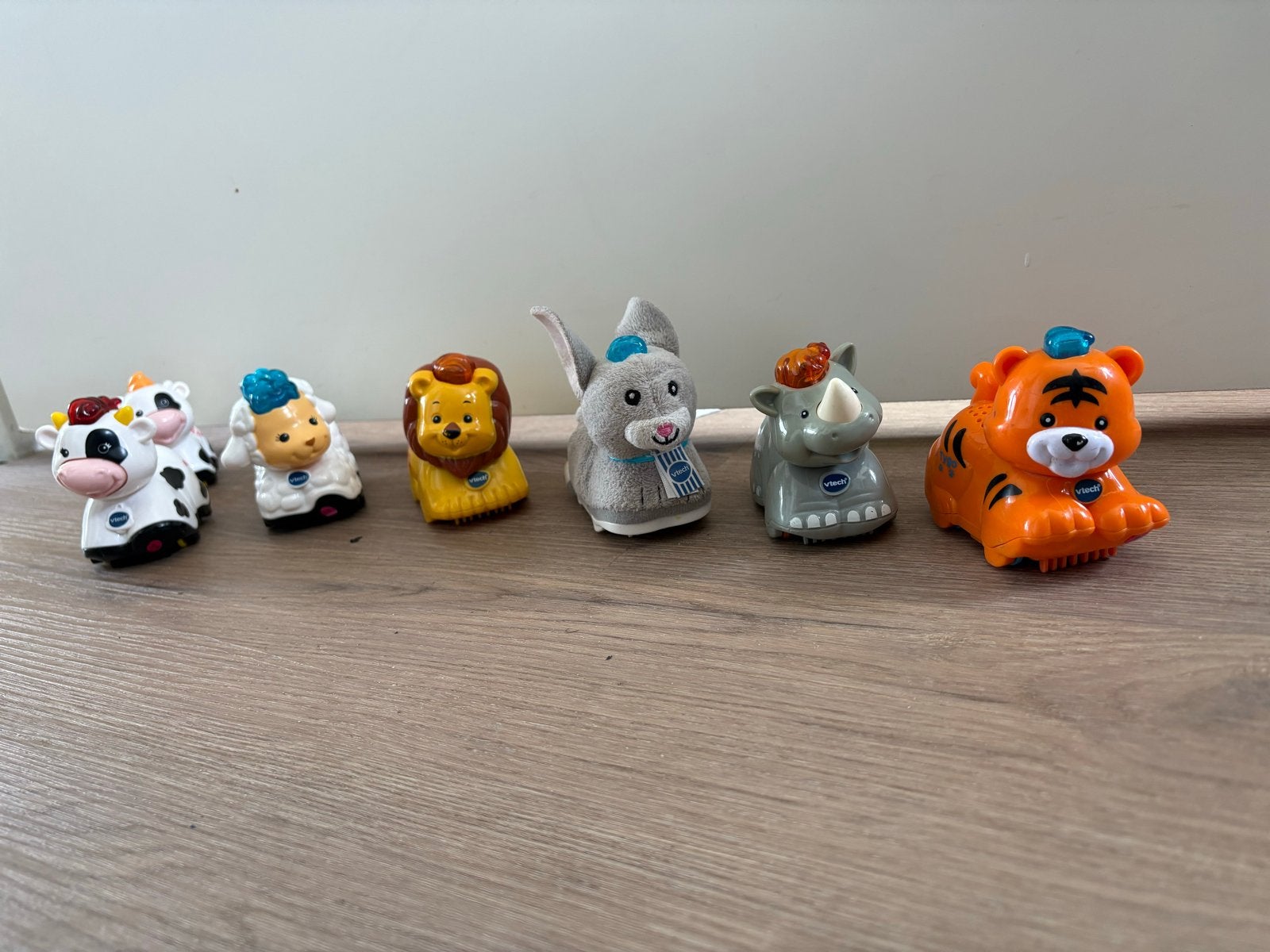VTech Toet Toet Dieren: Koe, Kalfje, Schaap, Leeuw, Konijn,, Ophalen of Verzenden, Zo goed als nieuw, 6 maanden tot 2 jaar