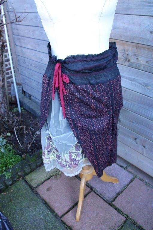 Rok zwart/ rood Save the Queen mt XL Vaste prijs, Save The Queen!, Maat 46/48 (XL) of groter, Ophalen of Verzenden, Zo goed als nieuw