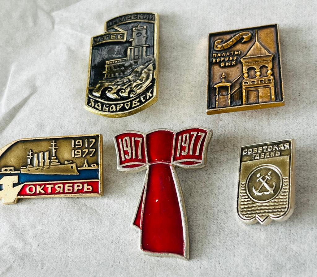 Set van 5 Vintage Sovjet-Unie Speldjes / Pins, Verzamelen, Speldjes, Pins en Buttons, Verzenden, Gebruikt, Stad of Land, Speldje of Pin