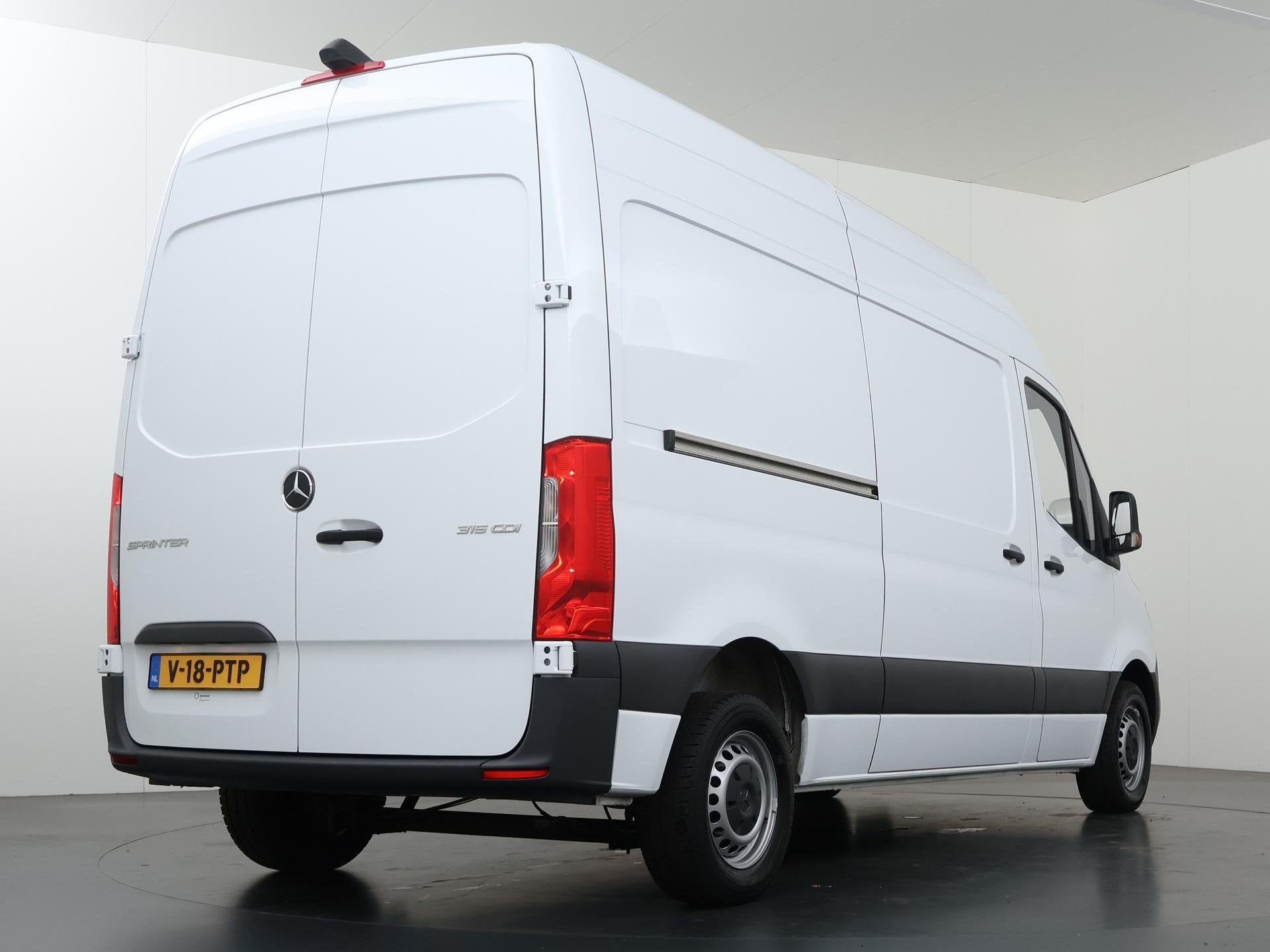 Mercedes-Benz Sprinter 315 CDI | L2 H2 | FWD | AUT. | AIRCO, Stof, Gebruikt, Euro 6, 4 cilinders