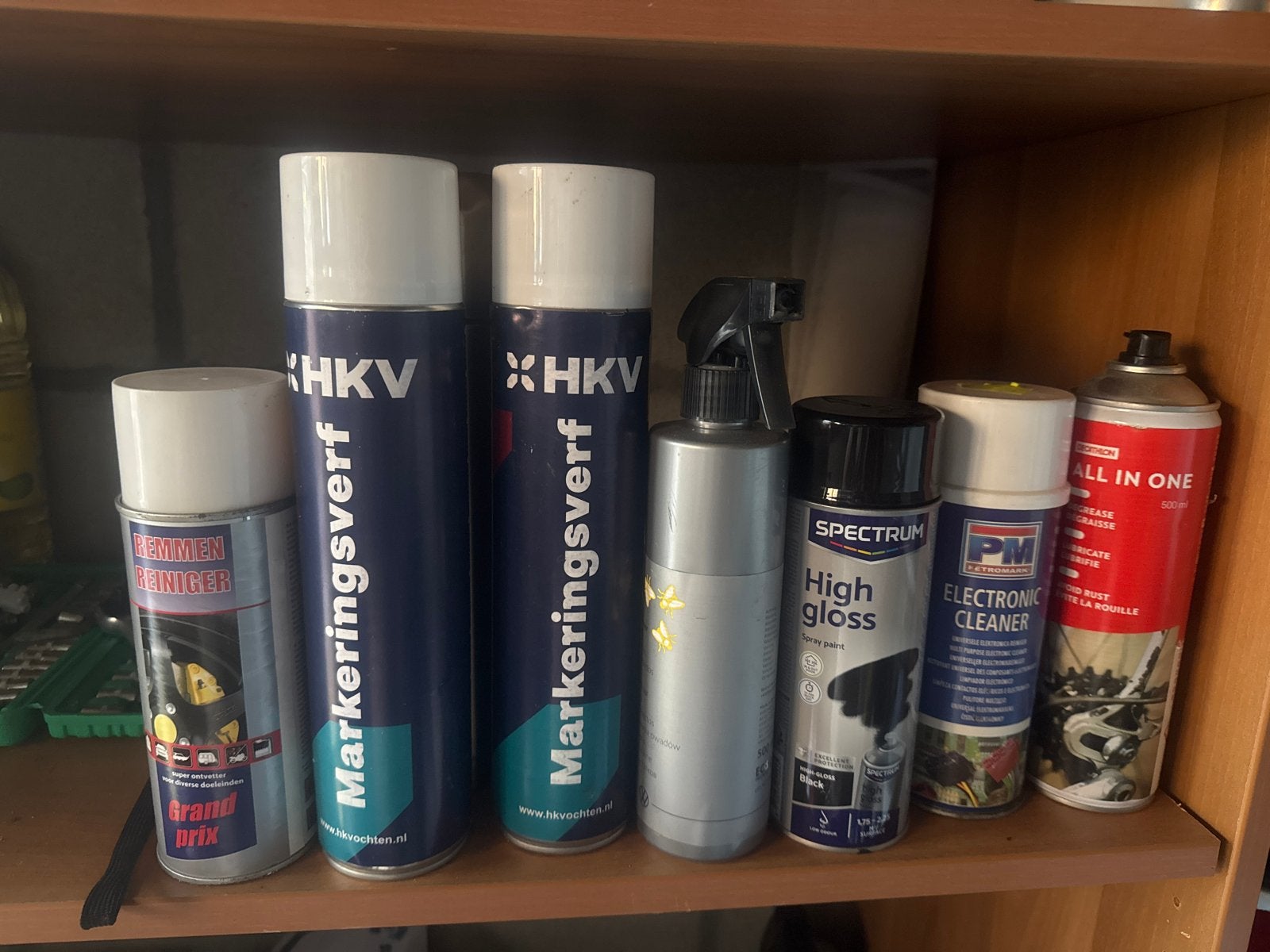Diverse spuitbussen: verf, reiniger, high gloss, all-in-one, Ophalen, Gebruikt, Overige kleuren, Verf