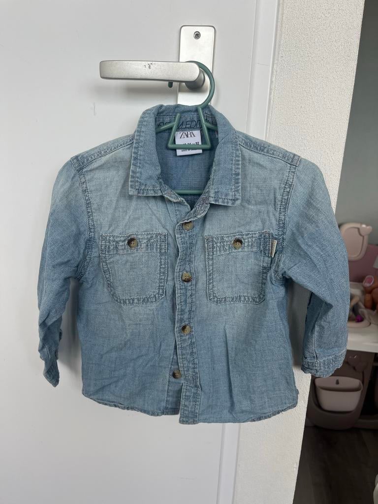 Zara spijkerblouse maat 92 (18-24 maanden), Ophalen of Verzenden, Zo goed als nieuw, Jongen of Meisje, Overhemd of Blouse