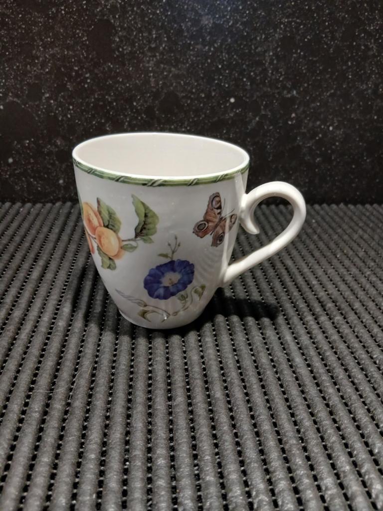 Janneke Brinkman mok Fruit and Flowers., Ophalen of Verzenden, Zo goed als nieuw, Overige stijlen, Kop(pen) en/of Schotel(s)
