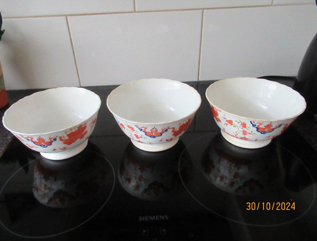 3 ANTIEKE MOOIE BEWERKTE CHINESE KOMMEN- GENUMMERD 341, Ophalen of Verzenden