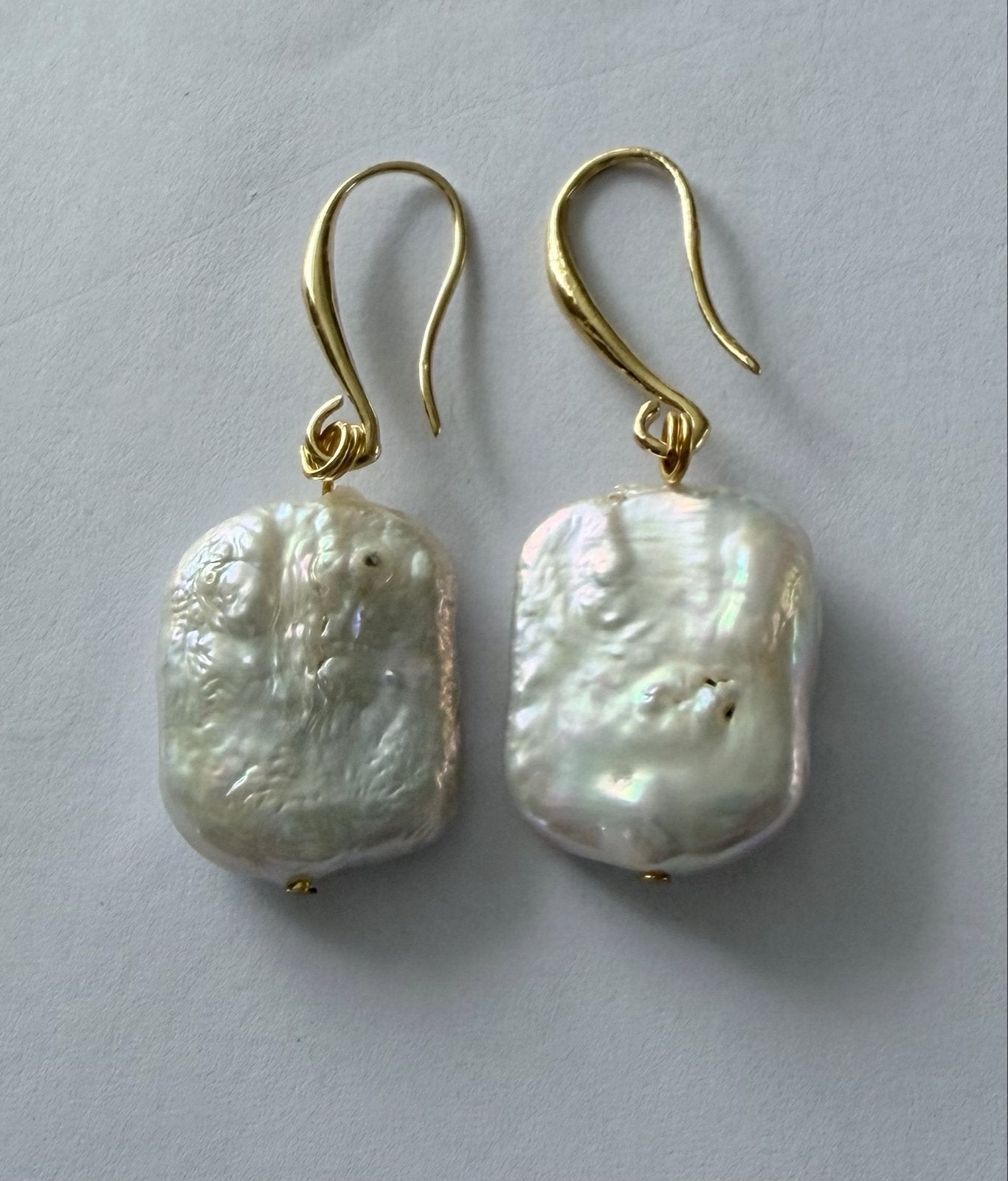 Elegante Oorbellen met Witte Keshi Parels en 14K Gouden Haak, Ophalen of Verzenden, Nieuw, Goud, Hangers